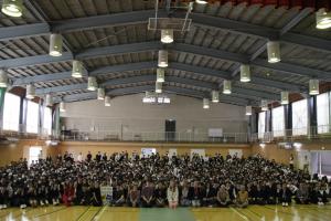 青梅総合高校集合写真