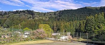 校長室から成木の山々を臨むの画像