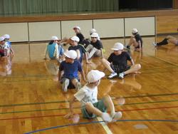 たてわり全校遊びの画像2