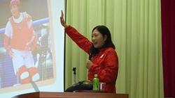 オリンピアン女子ソフトボール金メダリスト峰幸代選手来校の画像2