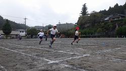雨の中の運動会の画像3