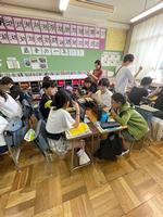 4時間目に、6年2組の教室の画像3