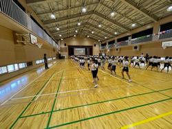 体育館での隊形練習に充てることになった中学年の画像4