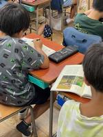 　4年1組の教室の画像2