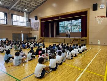 集会委員さんによる児童集会の画像1