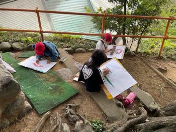 3年2組さんと一緒に学校の北側、師岡神社に出かけましたの画像6
