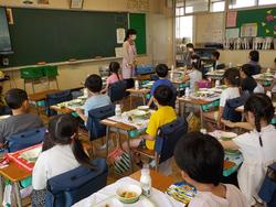 給食センターの方が来てくれました！　5月21日の画像2
