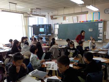 2学期から毎週の外国語活動の画像2