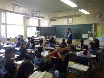 6月29日（金曜日）道徳   「濱元先生が2組で」の画像1
