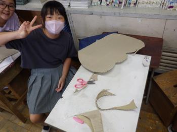 9月13日（金曜日）図工　「でこぼこ大ぼうけん」の画像1