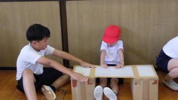 6学年　1年生の体力テストのお手伝い（6月3日）の画像1