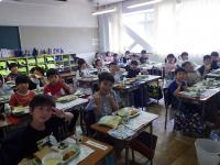 1年生給食開始その２