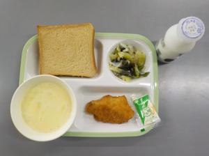 給食の写真