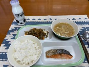 1002給食