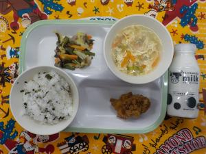 給食の写真