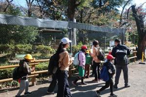 園内出発