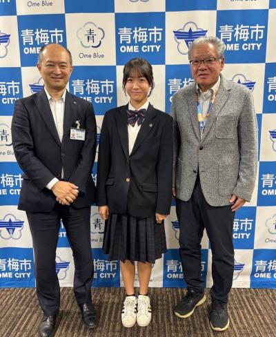 10月28日表敬訪問（第52回全日本中学校陸上競技選手権大会四種競技9位入賞選手）の写真