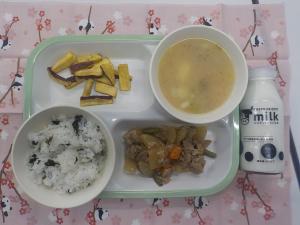 給食の写真