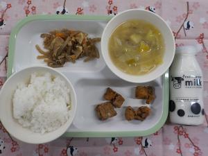 給食の写真