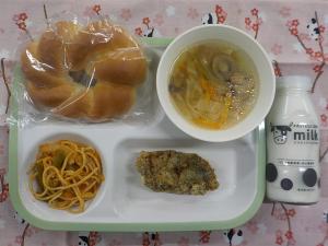給食の写真