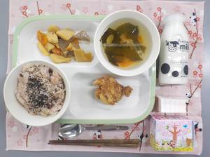 給食の写真