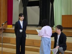 離任1