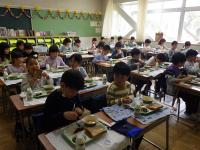 給食