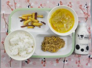 給食の写真