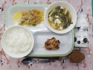 給食の写真